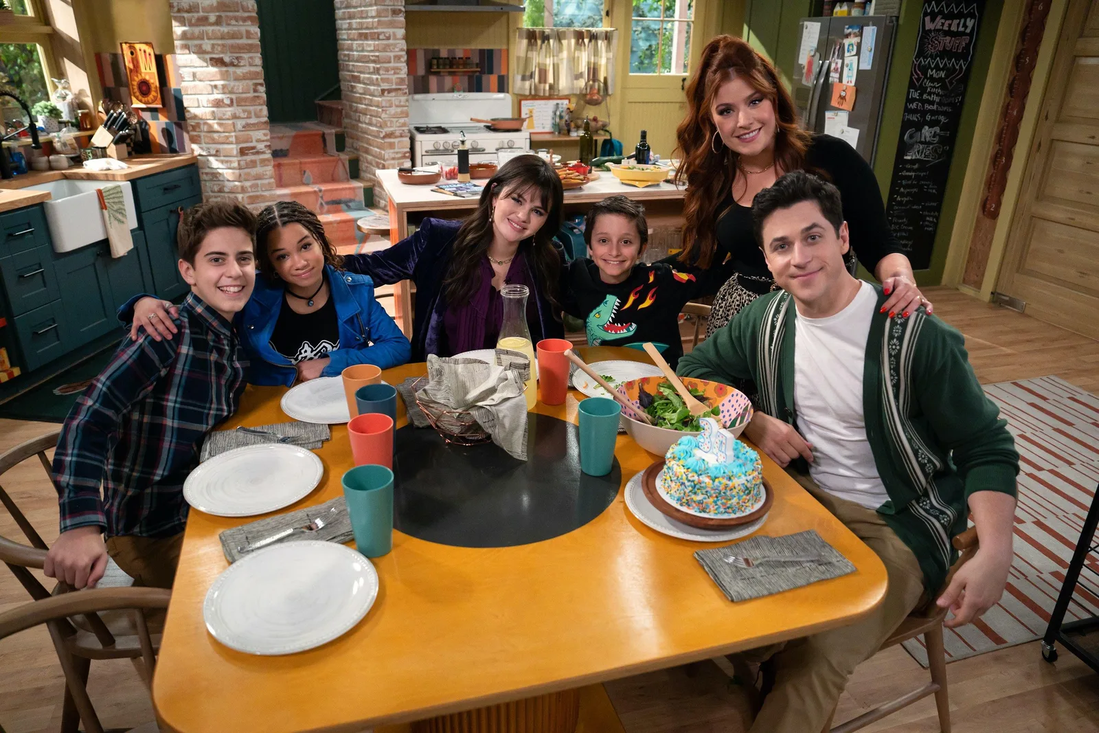 Imagen de la publicación: Disney anuncia oficialmente con el logo y nuevas imágenes la secuela de 'Los magos de Waverly Place'